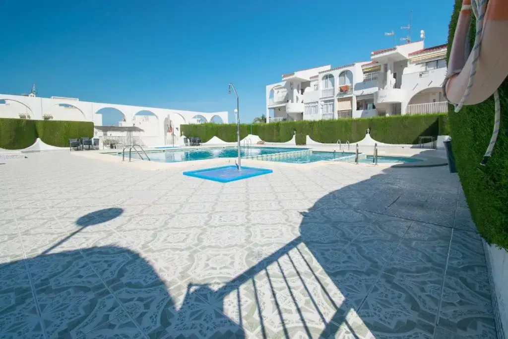 087 Design Studio - Alicante Holiday