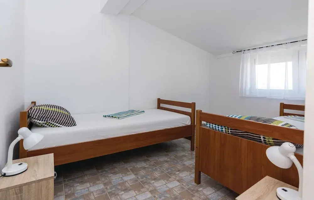 Beautiful Apartment in Vir With 2 Bedrooms and Wifi