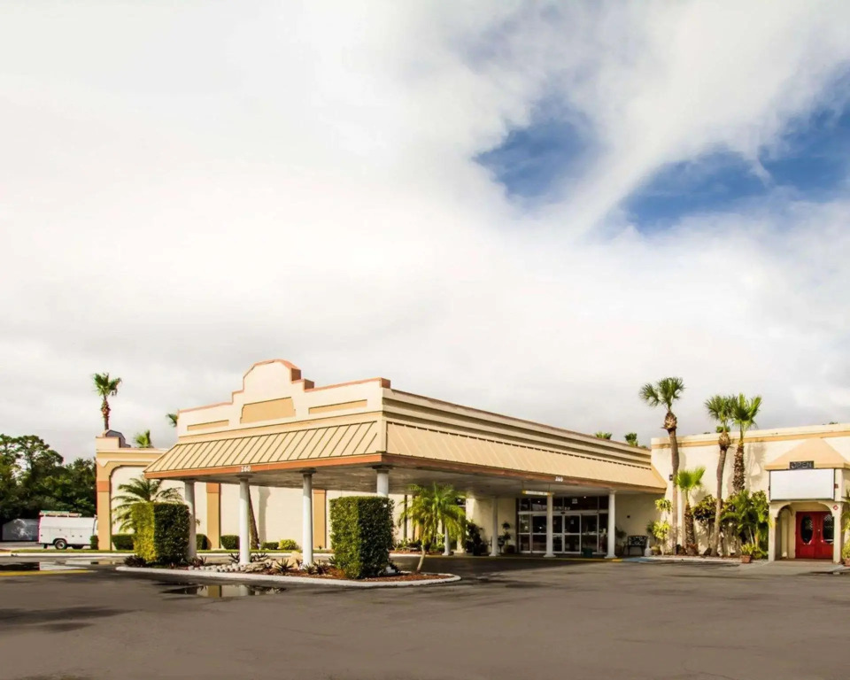 ISLAND HOTEL of Space Coast