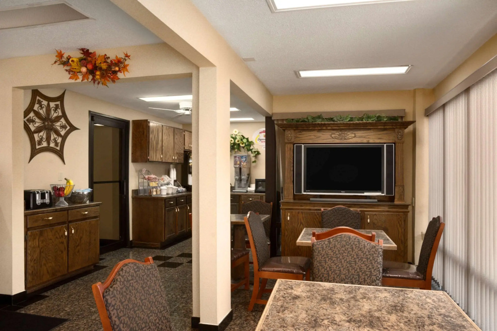 Super 8 by Wyndham Hattiesburg North - University Area