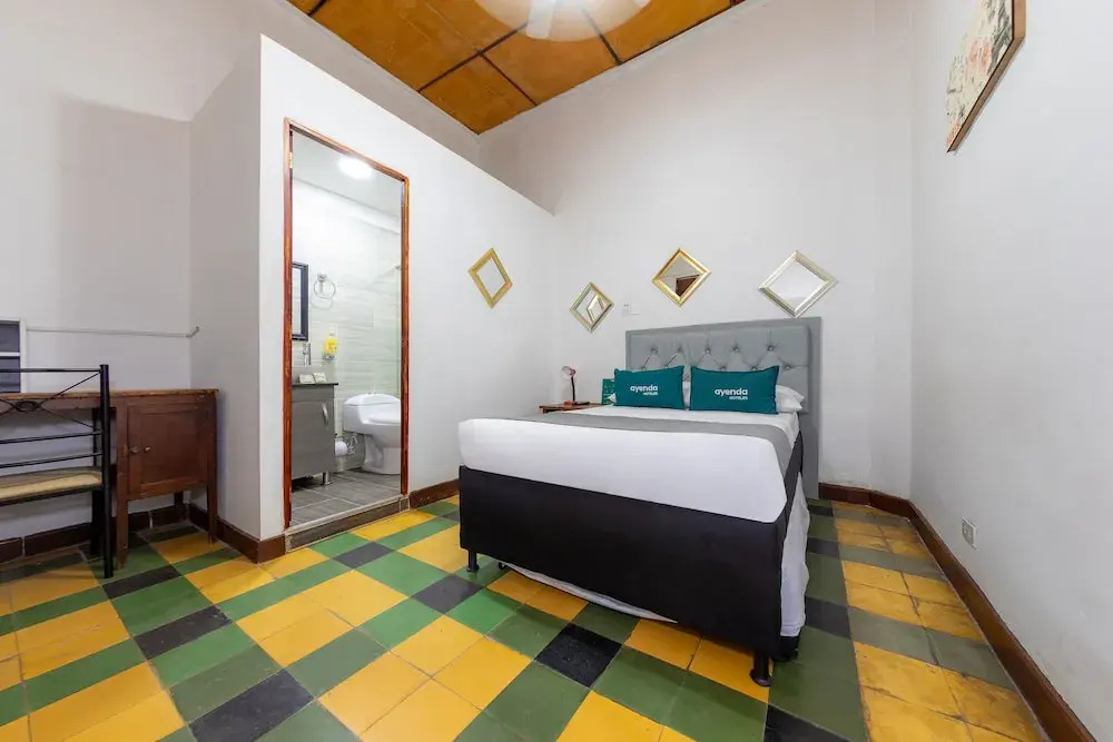 Ayenda Sarayu House