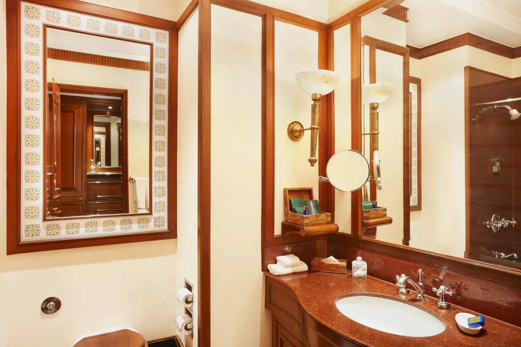 The Oberoi Grand Kolkata