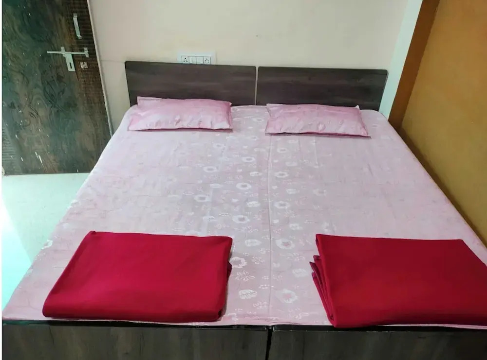 Kailash kuti Guest House