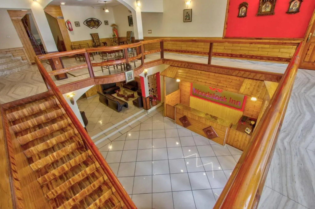 Woodstock Inn Manali 800 Mtrs from Mall Road