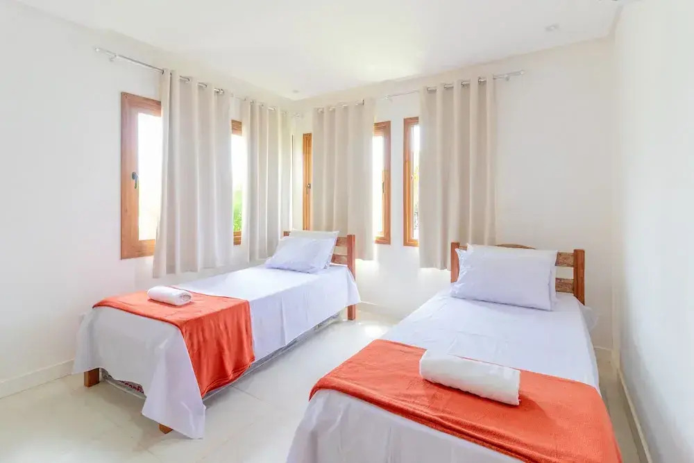 PF24 Excelente Casa 6 Suítes