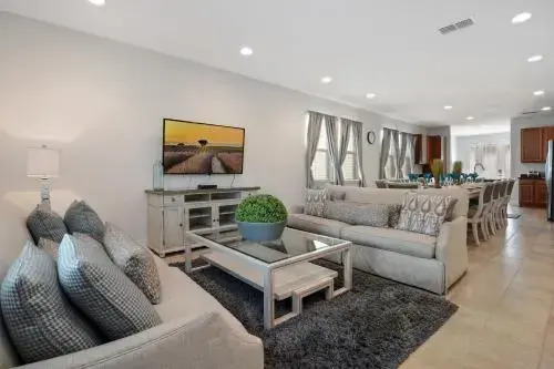 Eight Bedrooms with Pool & Spa 481