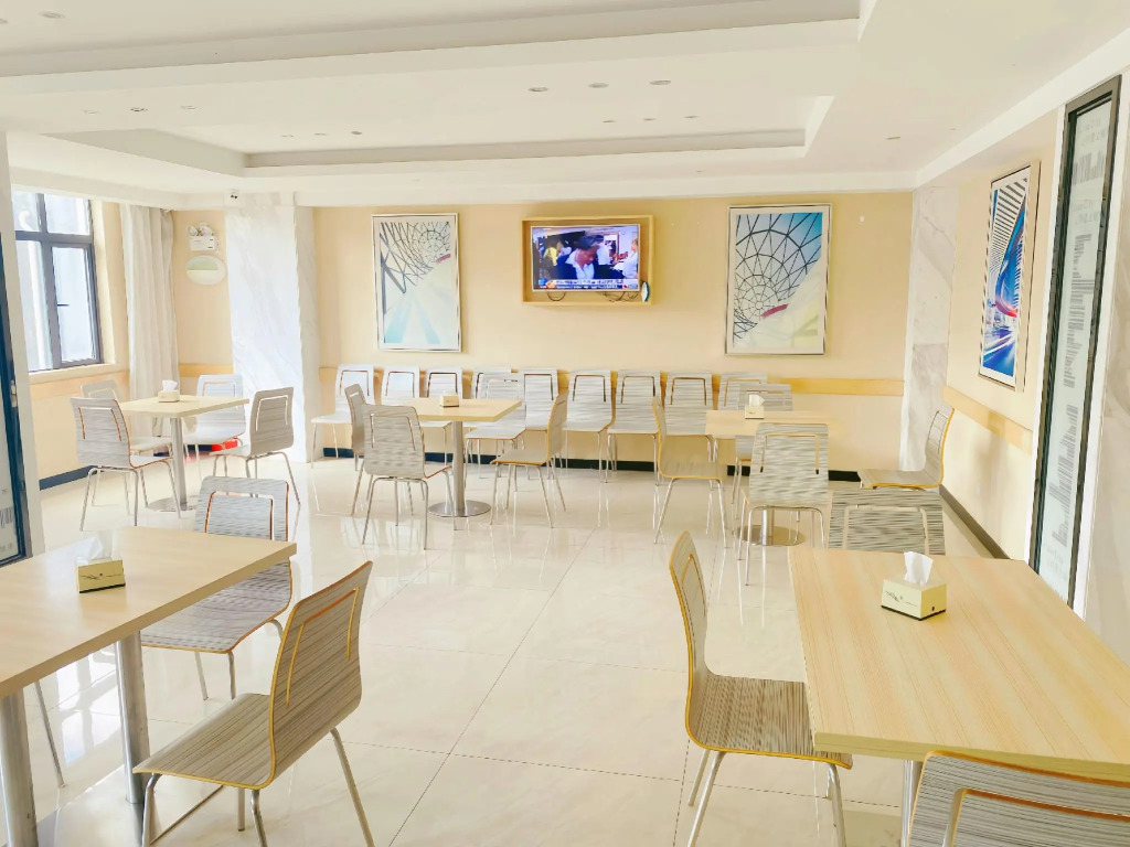 City Comfort Inn Huanggang Huangmei Passenger Station