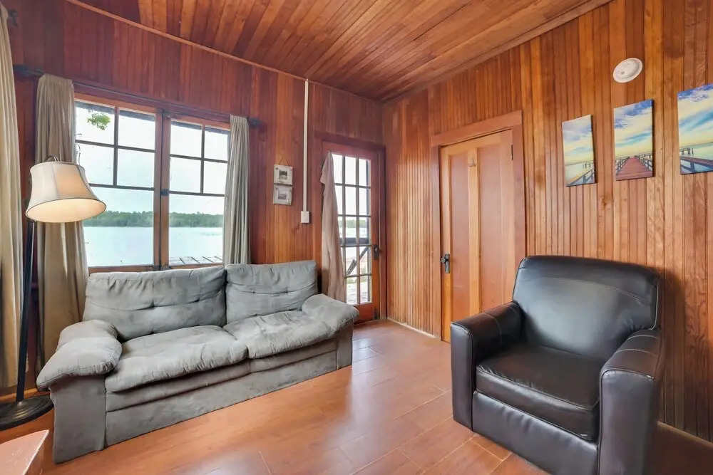 Sandy Beach & Sunset Views: Lakefront Escape!