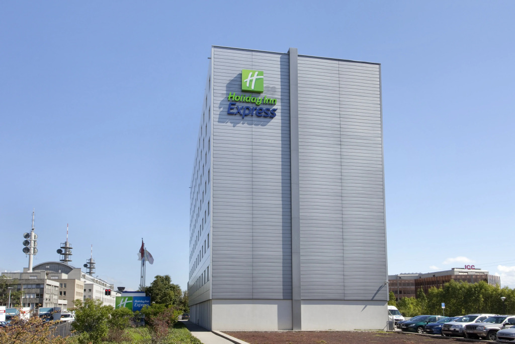 Holiday Inn Express Geneva Airport by IHG