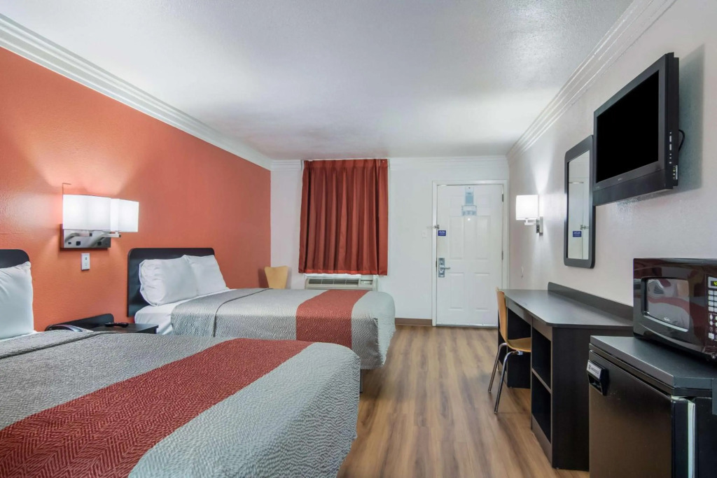 Motel 6-Marshall, TX