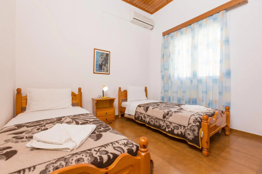Dolphin Villa 3 Swimming Pool Walk to Beach Sea Views A C Wifi - 558