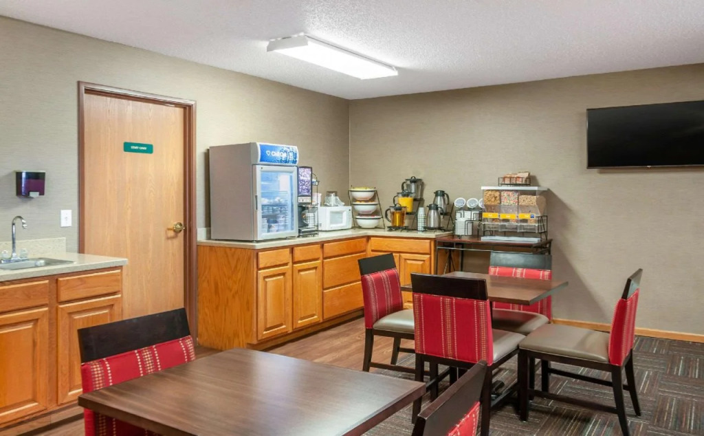 Comfort Inn Dyersville Near the Field of Dreams