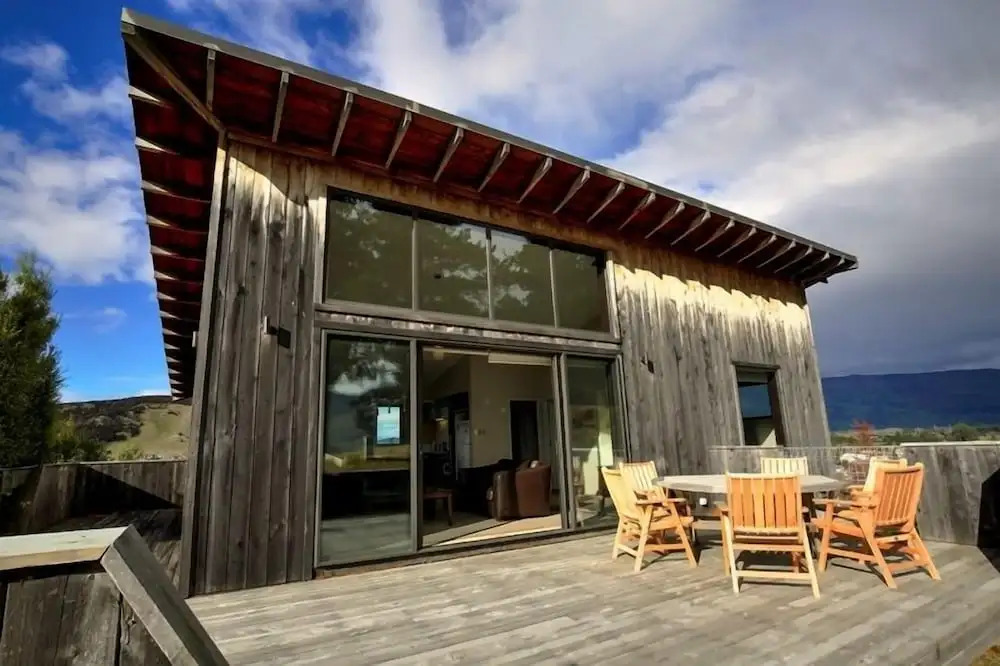 Anderson Heights | Spacious Stay with lake views