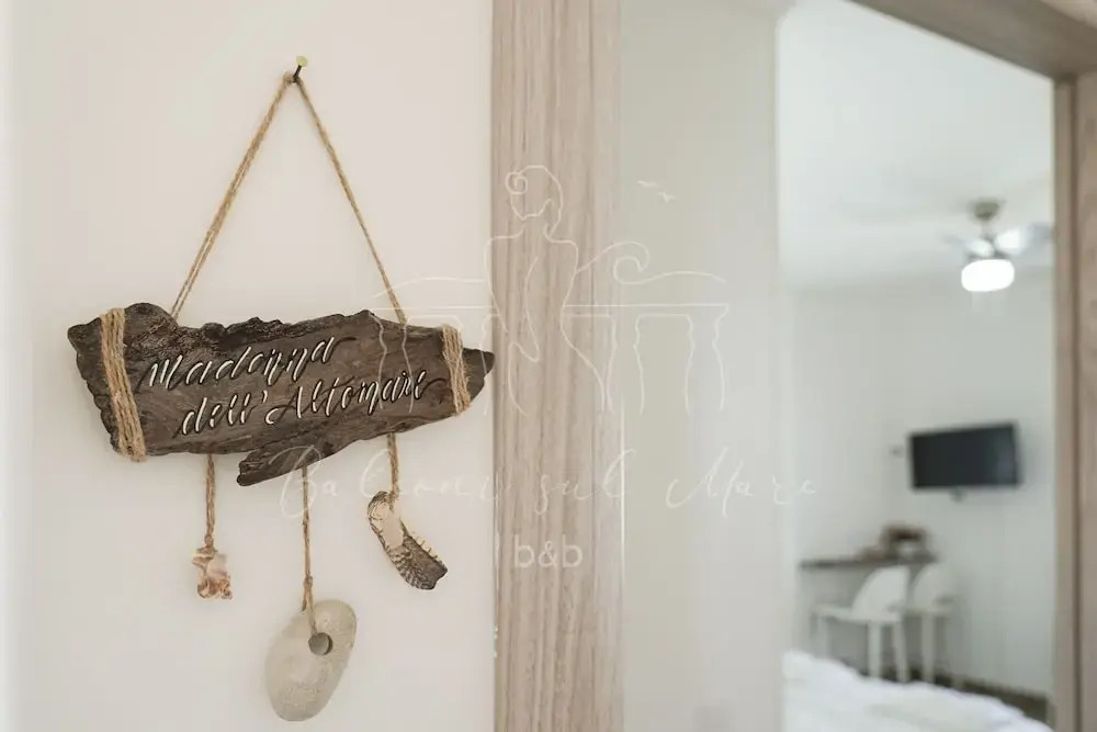 Room in B&B - B&B Balconi Sul Mare Deluxe Room With Hydromassage "madonna Dell'altomare"