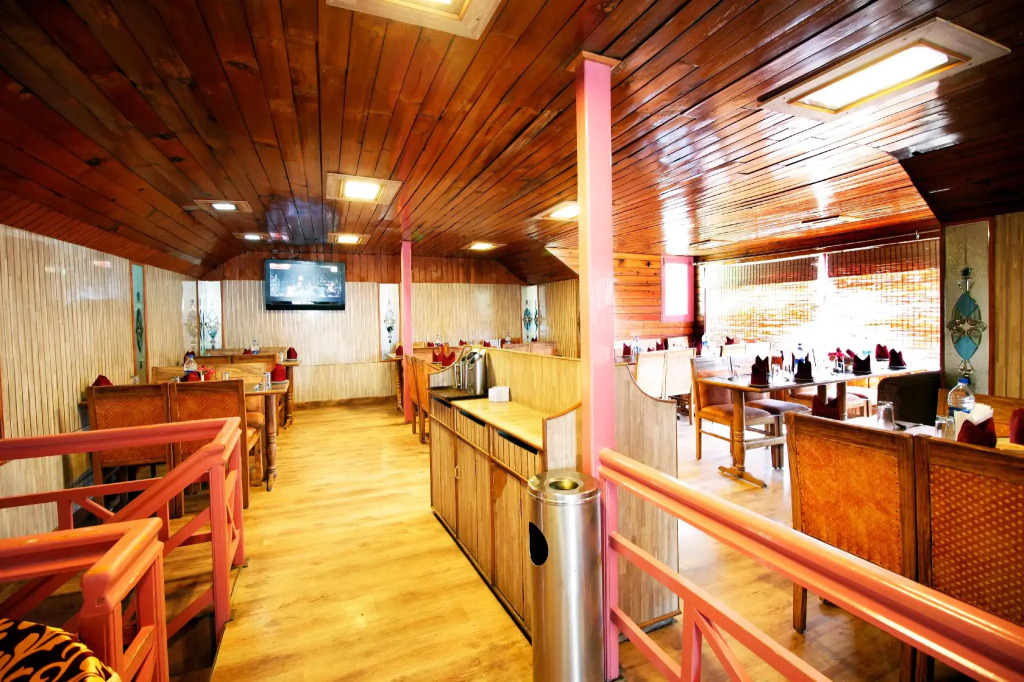 Vardaan Hotels - PatniTop