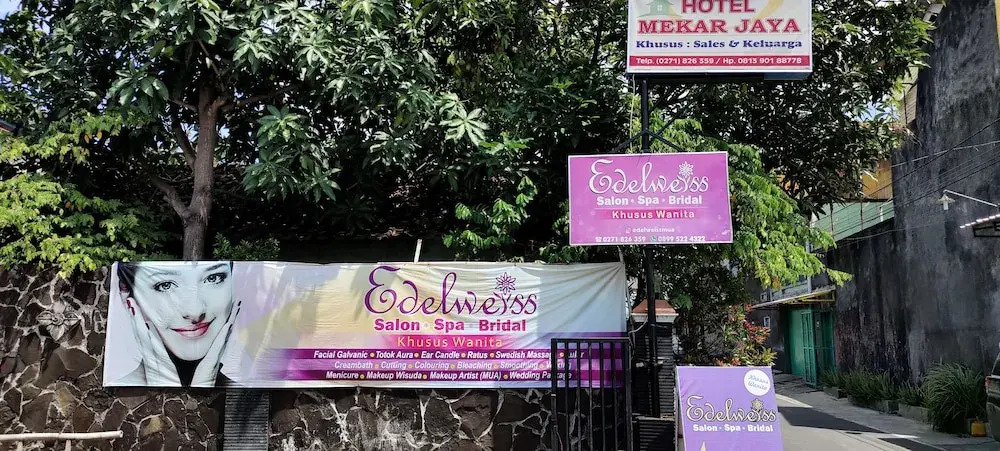 Hotel Keluarga Mekar Jaya Syariah Near UNS Solo