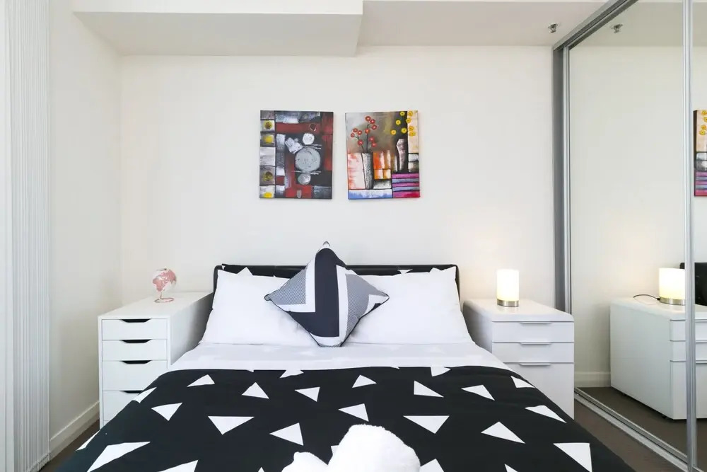 Penthouse near Airport & CBD
