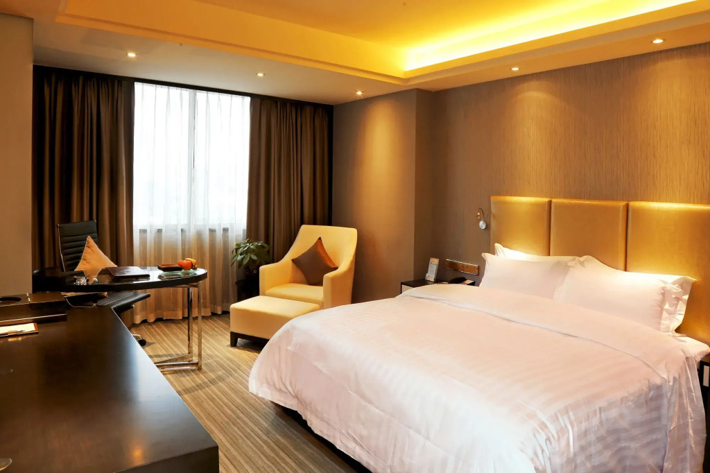 Golden City Hotel