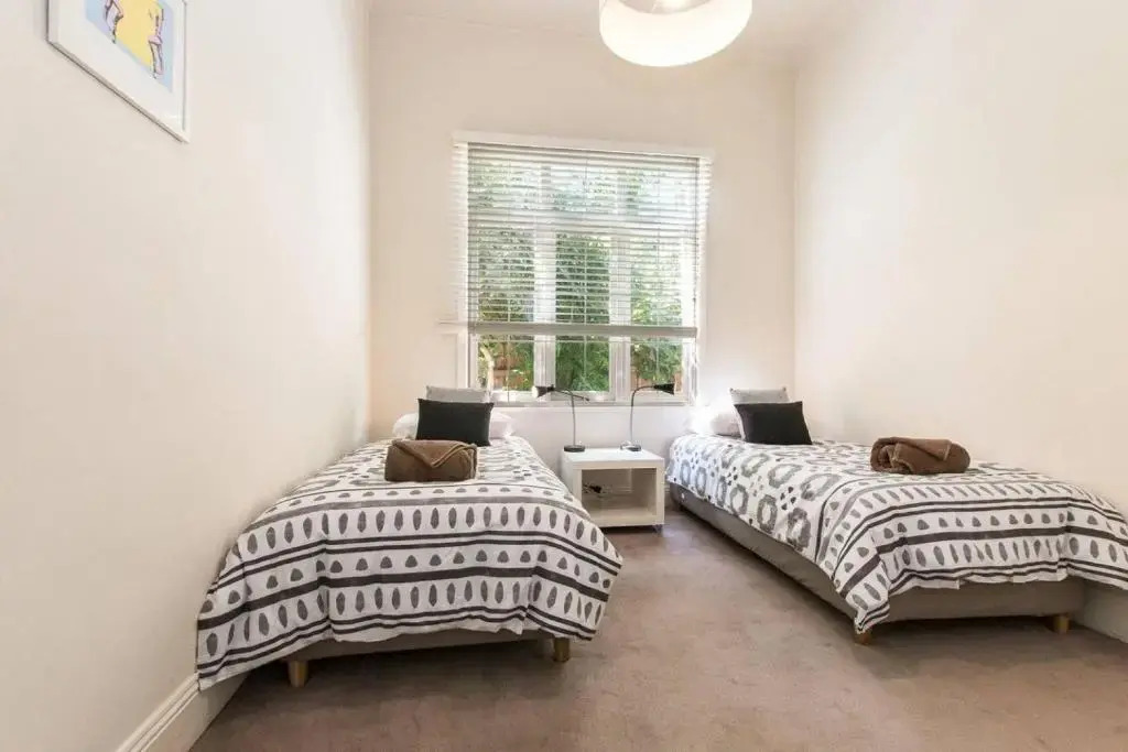 Hunter · Close to Smith St Courtyard + Parking