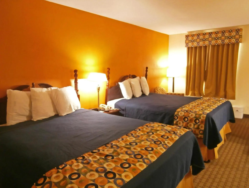 Newnan Lodge