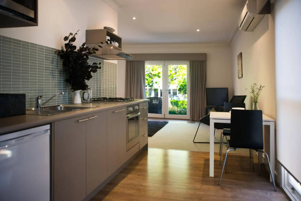 Spa Villas on Main