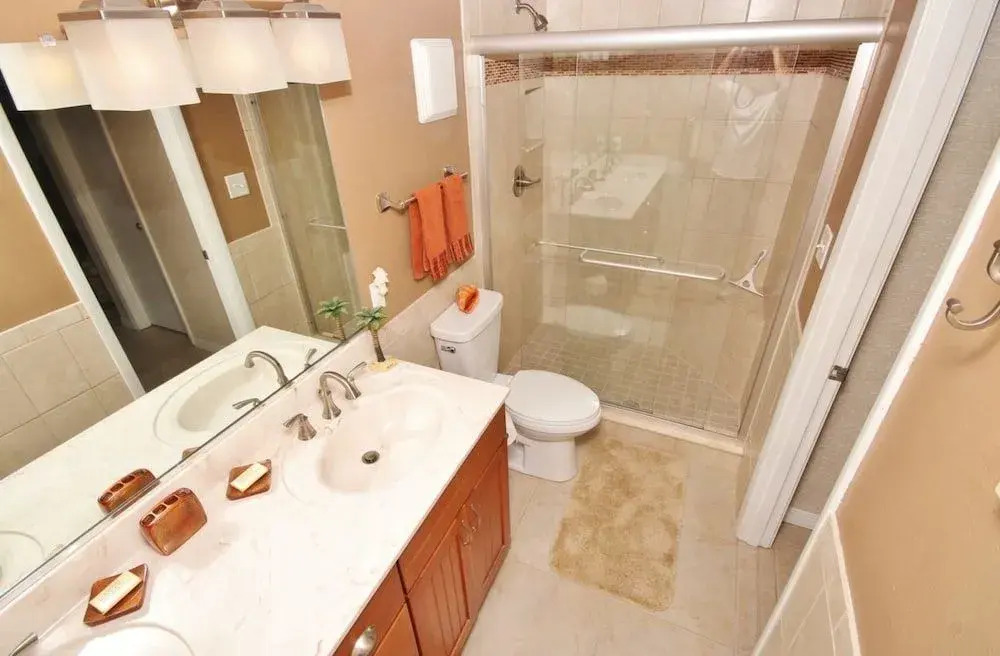 Ponce de Leon Towers 303 Apartment 2