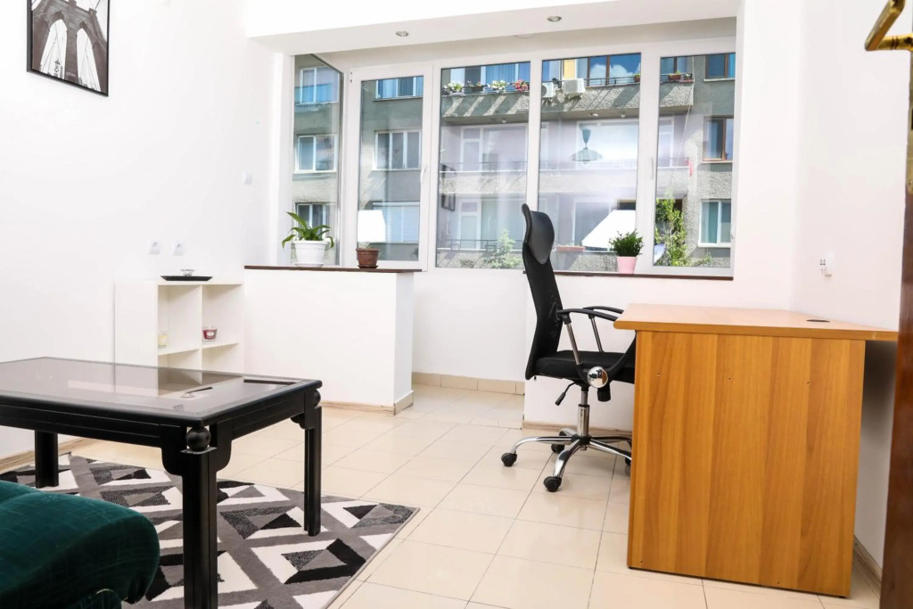 Krichim Apartments,Three-Bedroom, large apartment, TOP CENTER