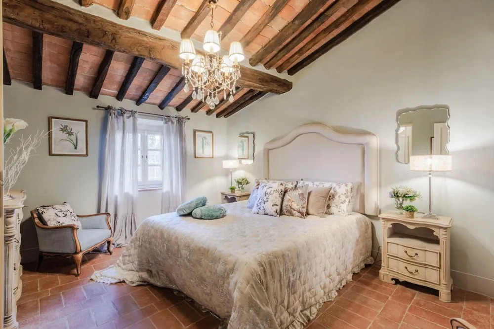 Villa Lina in Lucca With 4 Bedrooms and 3 Bathrooms