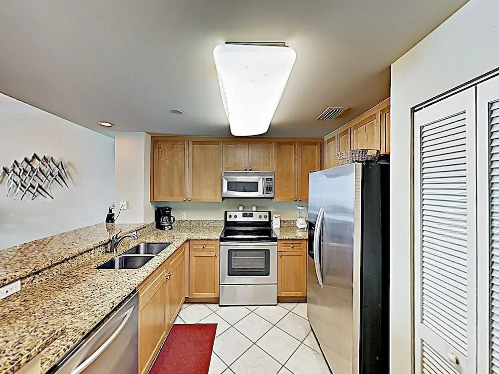 Oceanfront Getaway W/ Balcony & Luxe Amenities 3 Bedroom Condo