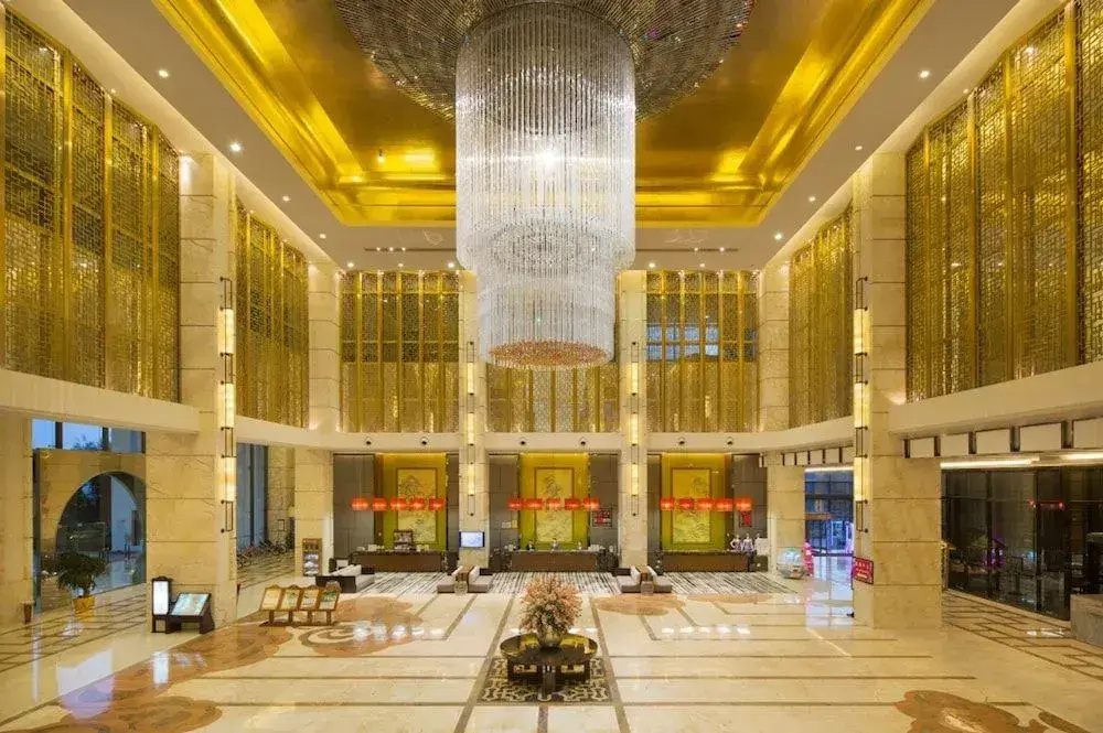 Huitang Huatian Hot Spring Resort Hotel