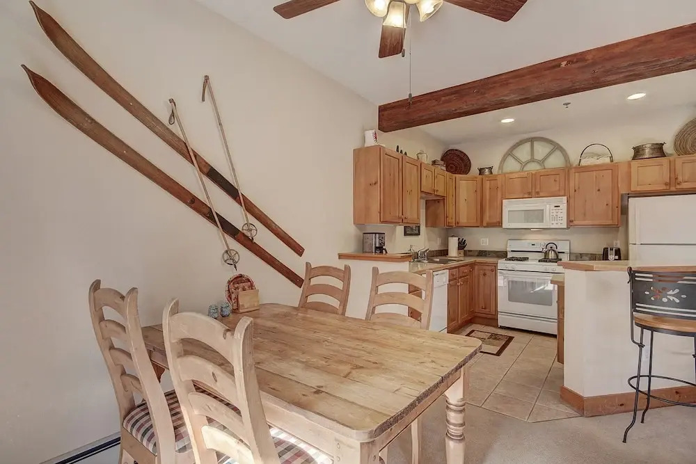 8775 Trappers Crossing - 1 Br Condo