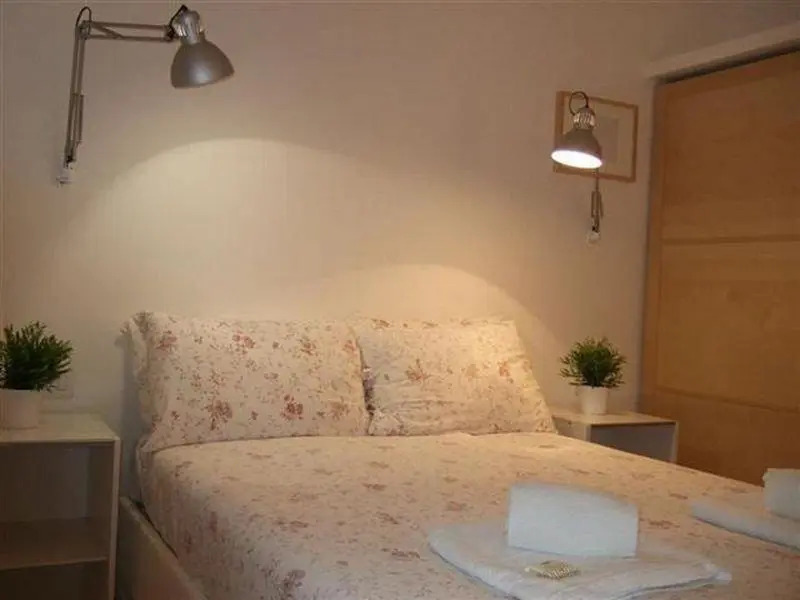 Apollo Apartment