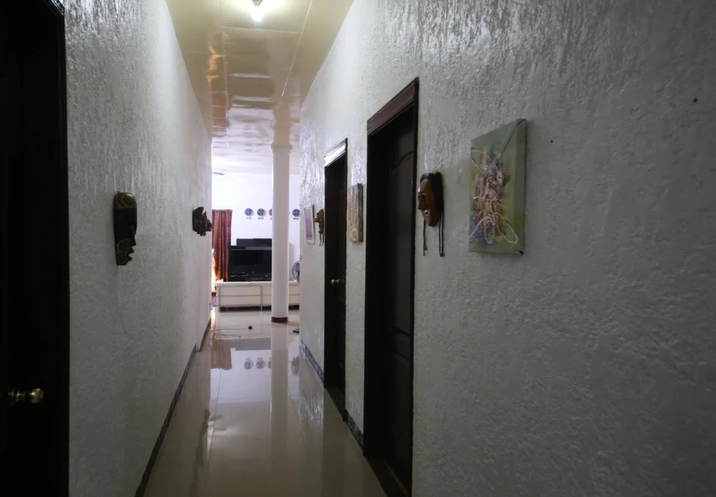 Dee GuestHouse