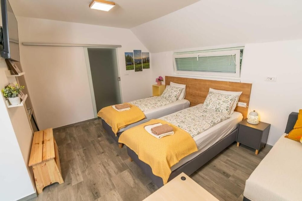 Studio Maria with Free Parking