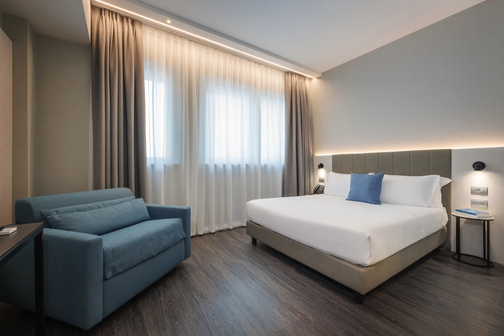 Отель IH Hotels Milano Centrale