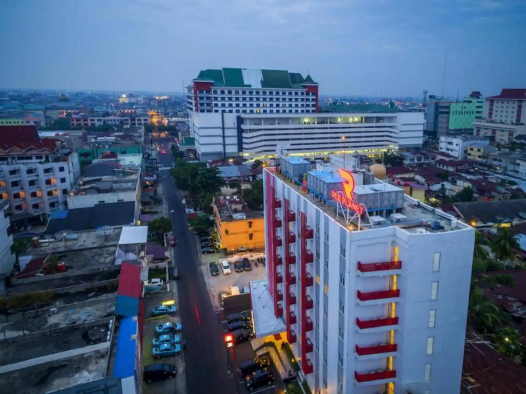 Monoloog Hotel Pekanbaru