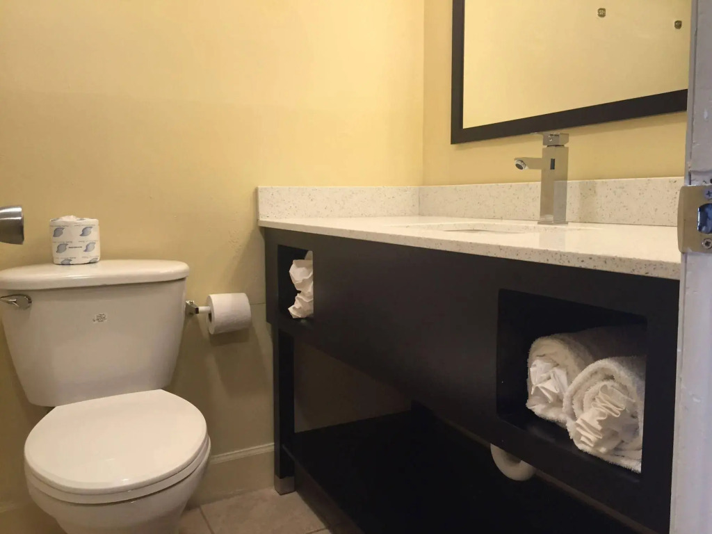 Blu Atlantic Hotel & Suites