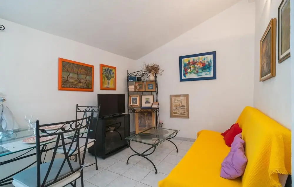 Awesome Apartment in Sutivan With 2 Bedrooms, Wifi and Outdoor Swimming Pool