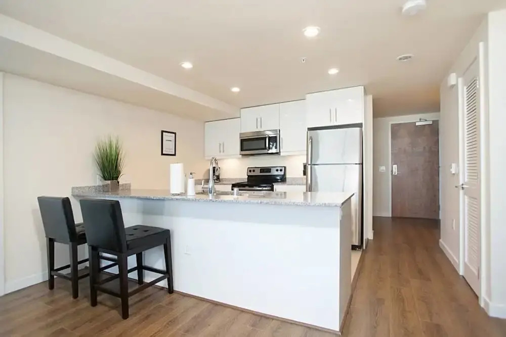 424 15th St Executive 2br
