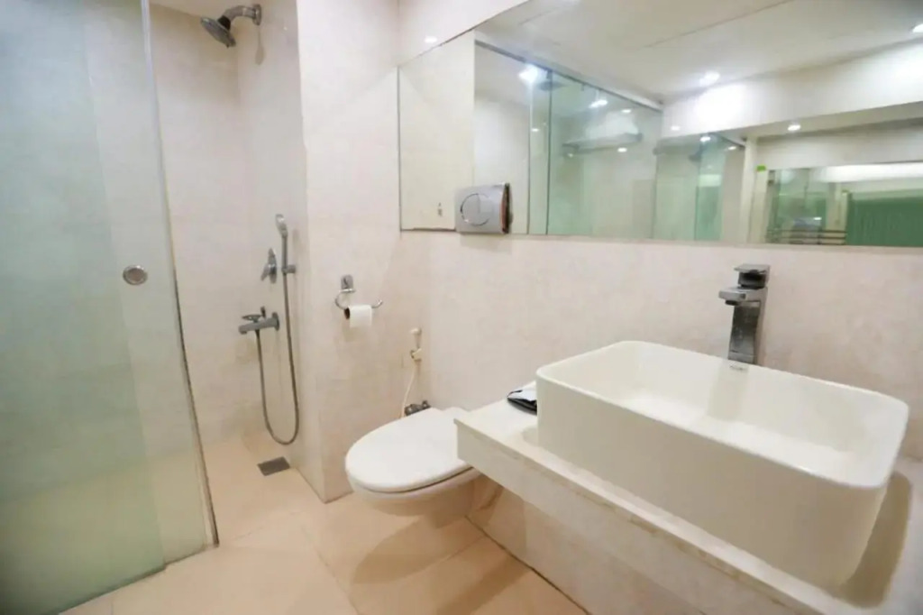 Hotel Panickers Residency - Near Ganga Ram & BLK Hospital - Karol Bagh