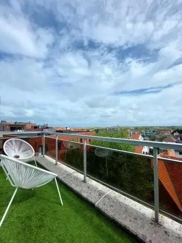 Penthouse VI