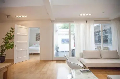 Helmers | Artfulstay