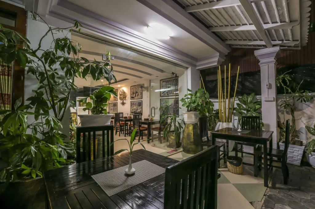 Adan World Hostel