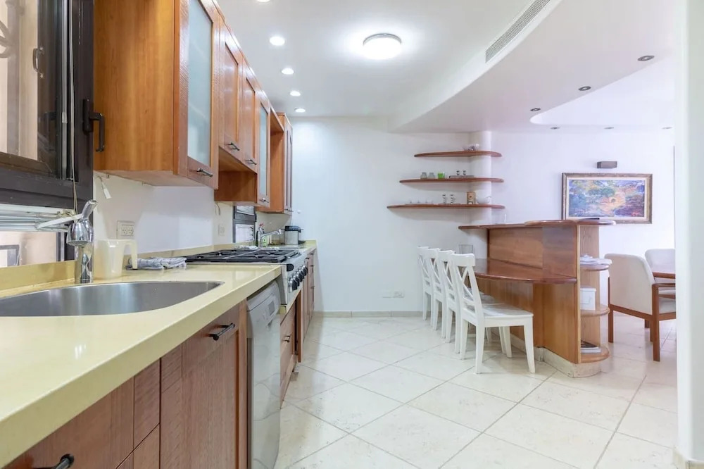 Family Apt & Garden in David's Village by FeelHome