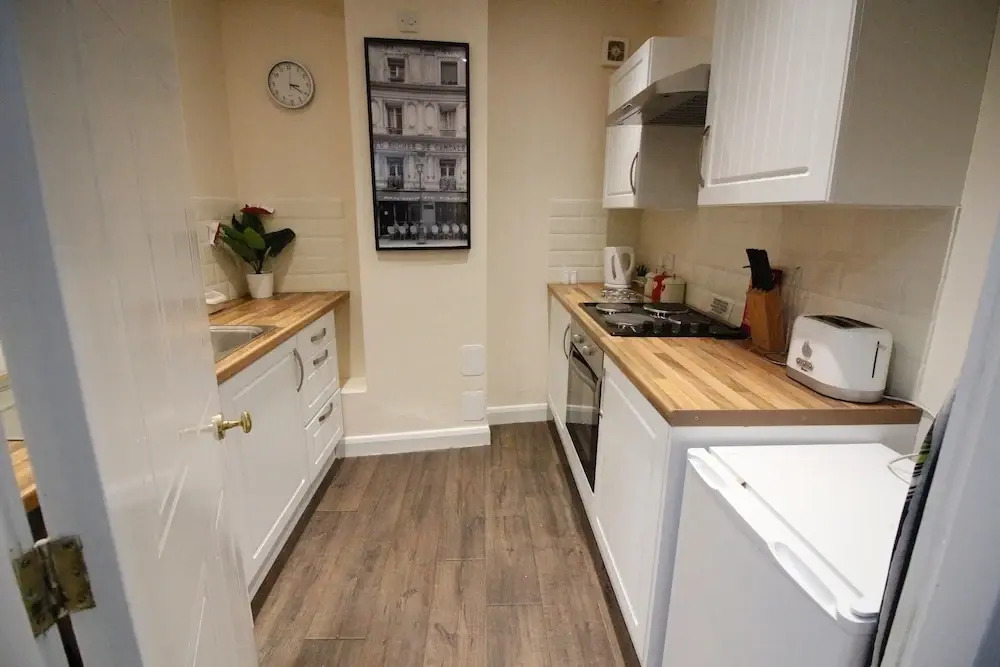 Deluxe City Apartment