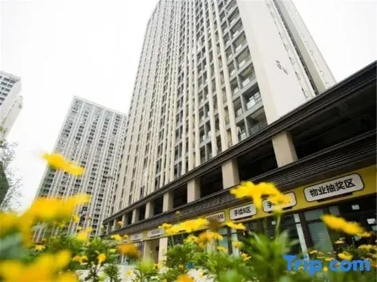 Zhongyi Hotel (Chongqing West Station Branch)
