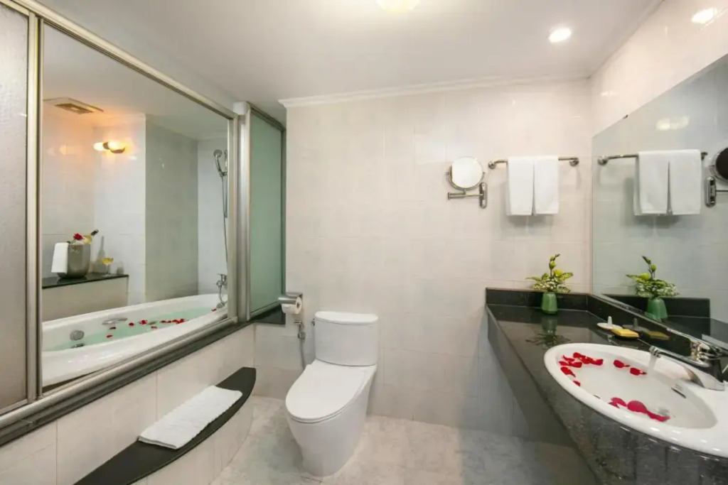 The Tray Hotel Hai Phong