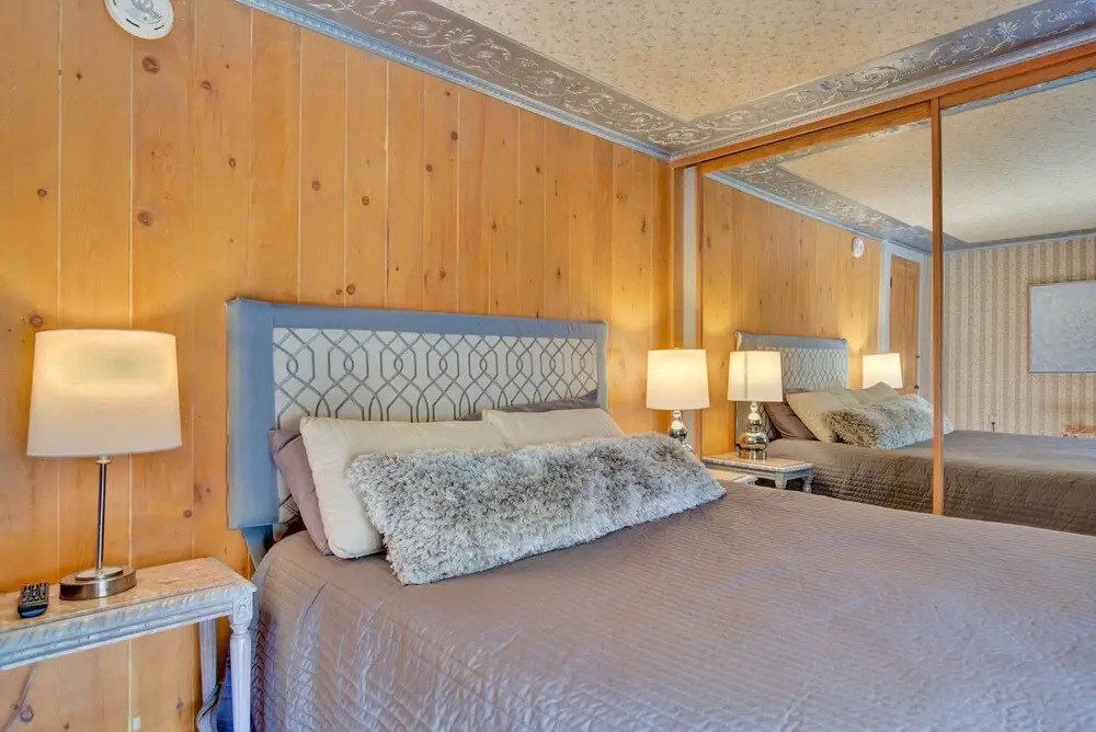 Historic Breck Cabin w/ Hot Tub: Walk to Main St!