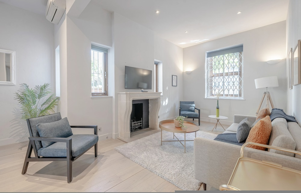 Luxurious Home in Kensington