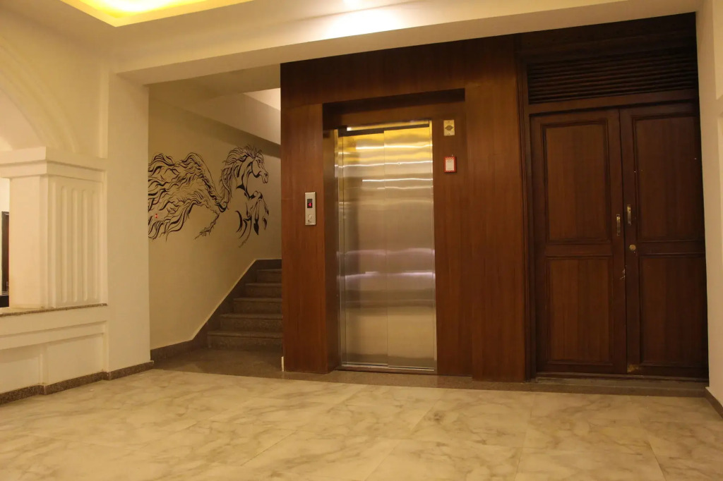DOM Himalaya Hotel